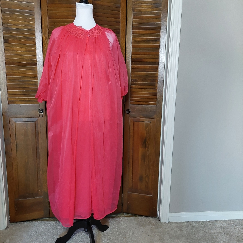 Vintage 1960s Fuchsia Peignoir Sz S